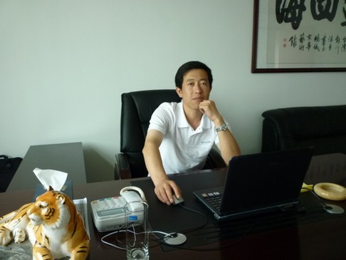 暢銀歐陽(yáng)霆：現(xiàn)貨白銀投資者應(yīng)理性認(rèn)知市場(chǎng)