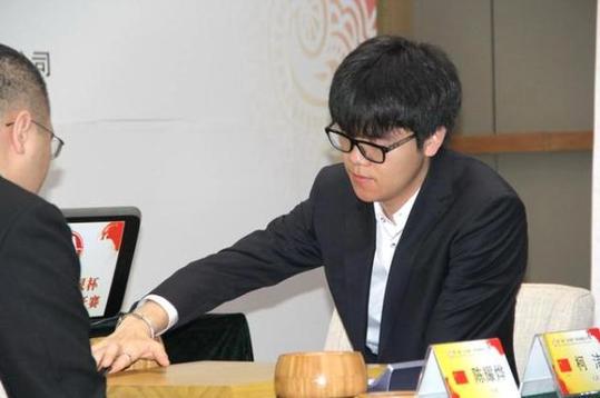 柯潔也擋不住！圍棋界神秘高手踢館50連勝