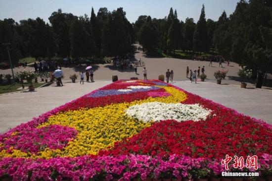 資料圖：“一帶一路”主題花壇。<a target=&apos;_blank&apos; href=&apos;http://www.chinanews.com/&apos; _fcksavedurl=&apos;http://www.chinanews.com/&apos;></table><p align=