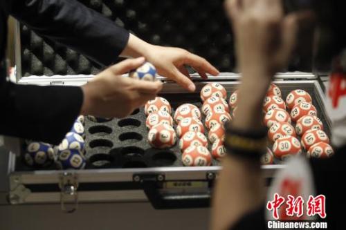 “龍蝦學(xué)院”刷屏網(wǎng)絡(luò) 還有哪些高校不走尋常路？