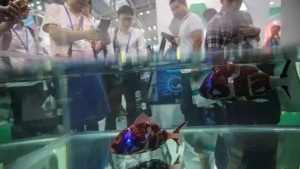 在移動時代，中國VS美國：誰抄襲誰？